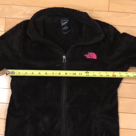 Preowned The North Face fuzzy zip up jacket - black - small - needs repair - Picture 9 of 10